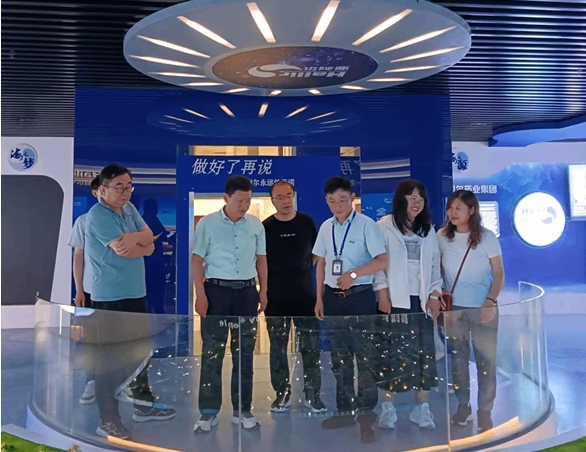 山西農(nóng)業(yè)大學(xué)基礎(chǔ)部楊書(shū)記一行來(lái)海利爾參觀訪問(wèn)