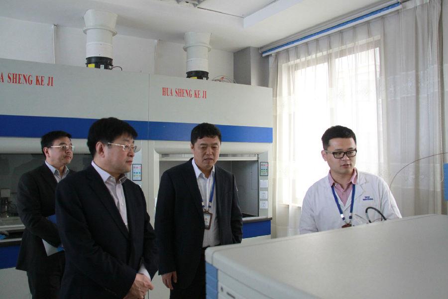 乳山市委書(shū)記高書(shū)良到海利爾調(diào)研