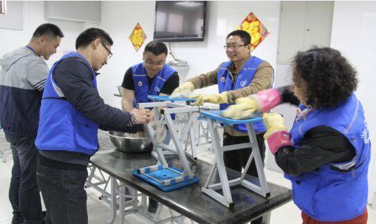 維護(hù)良好的環(huán)境  從我做起、從點(diǎn)滴做起