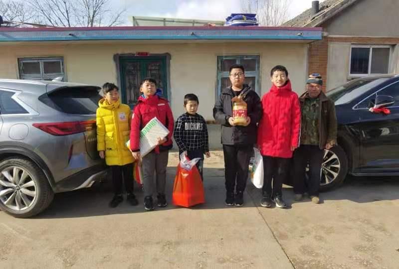 “童心向海手拉手 結(jié)對幫扶心連心” ——浪花志愿者走進萊西院上