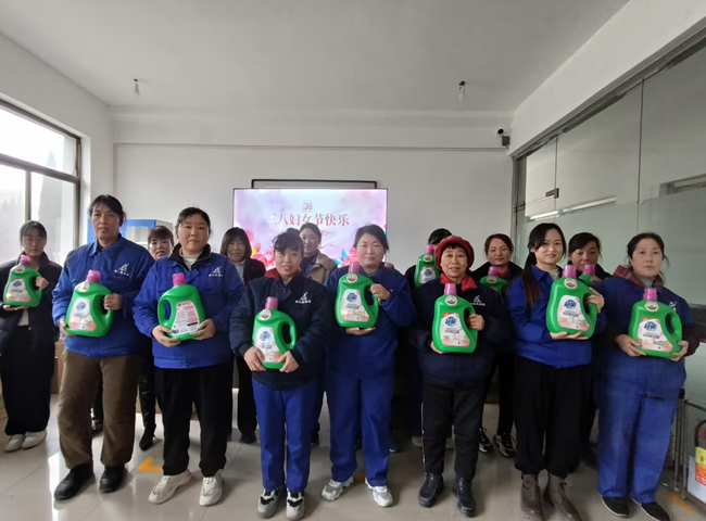 海利爾三八節(jié)巾幗主題活動芬芳落地